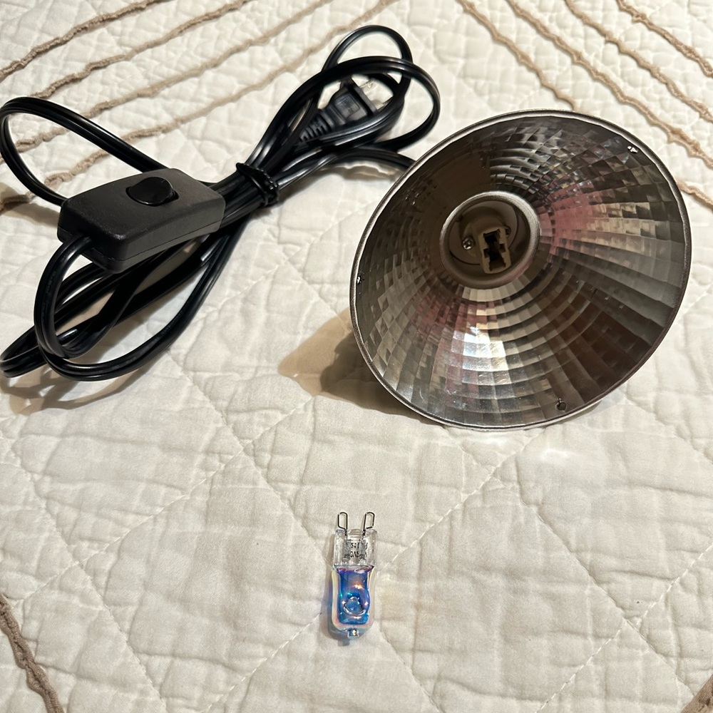Zilla Light & Heat Halogen Mini Dome For Reptile Terrariums